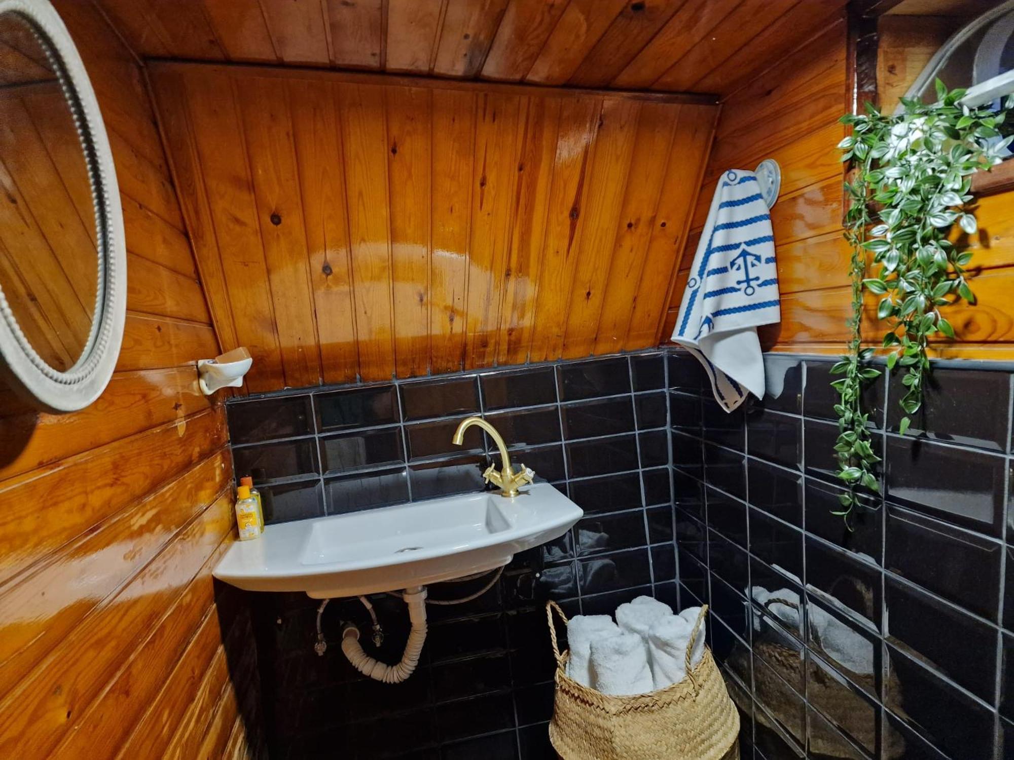 ברצלונה Classic Boat מראה חיצוני תמונה